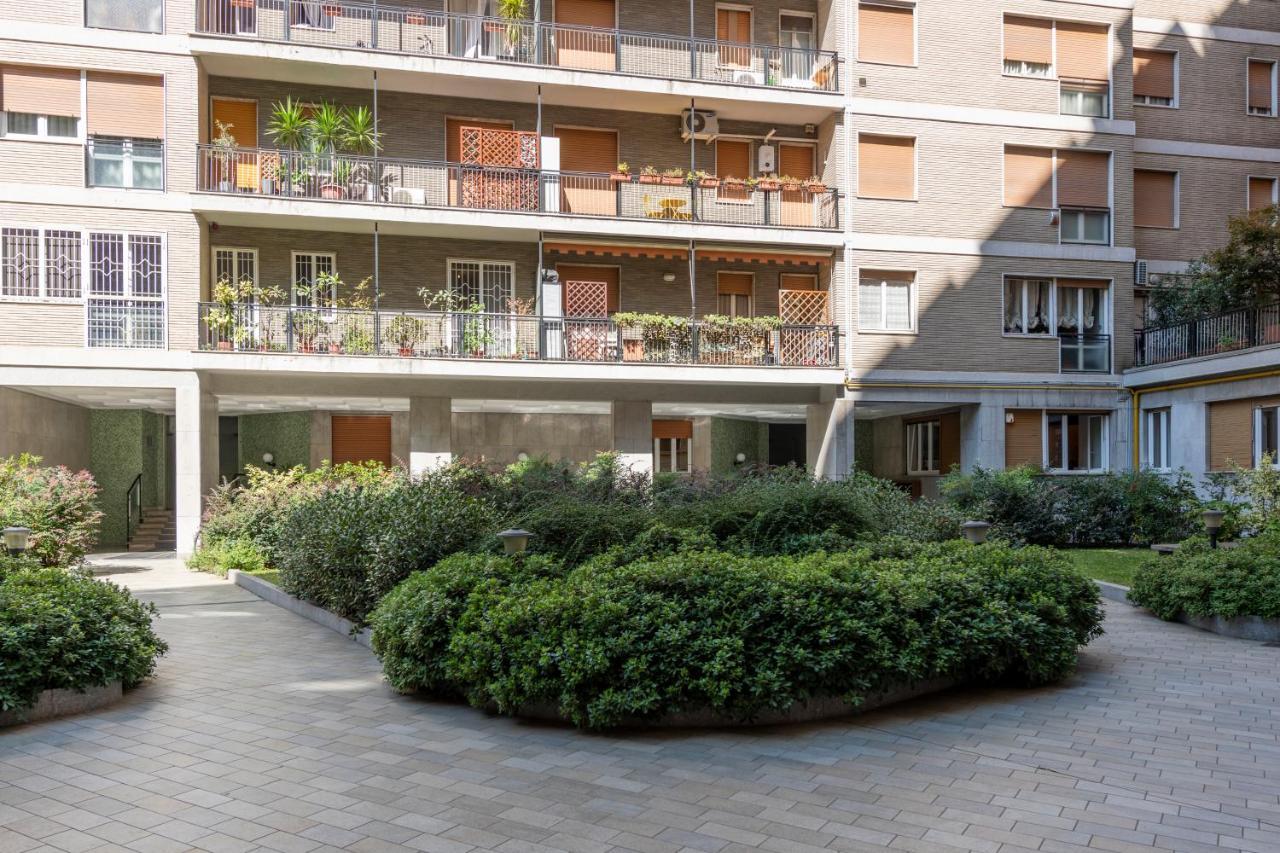 ミラノFerrucci, 6 - Monolocale Al Settimo Cieloアパートメント エクステリア 写真